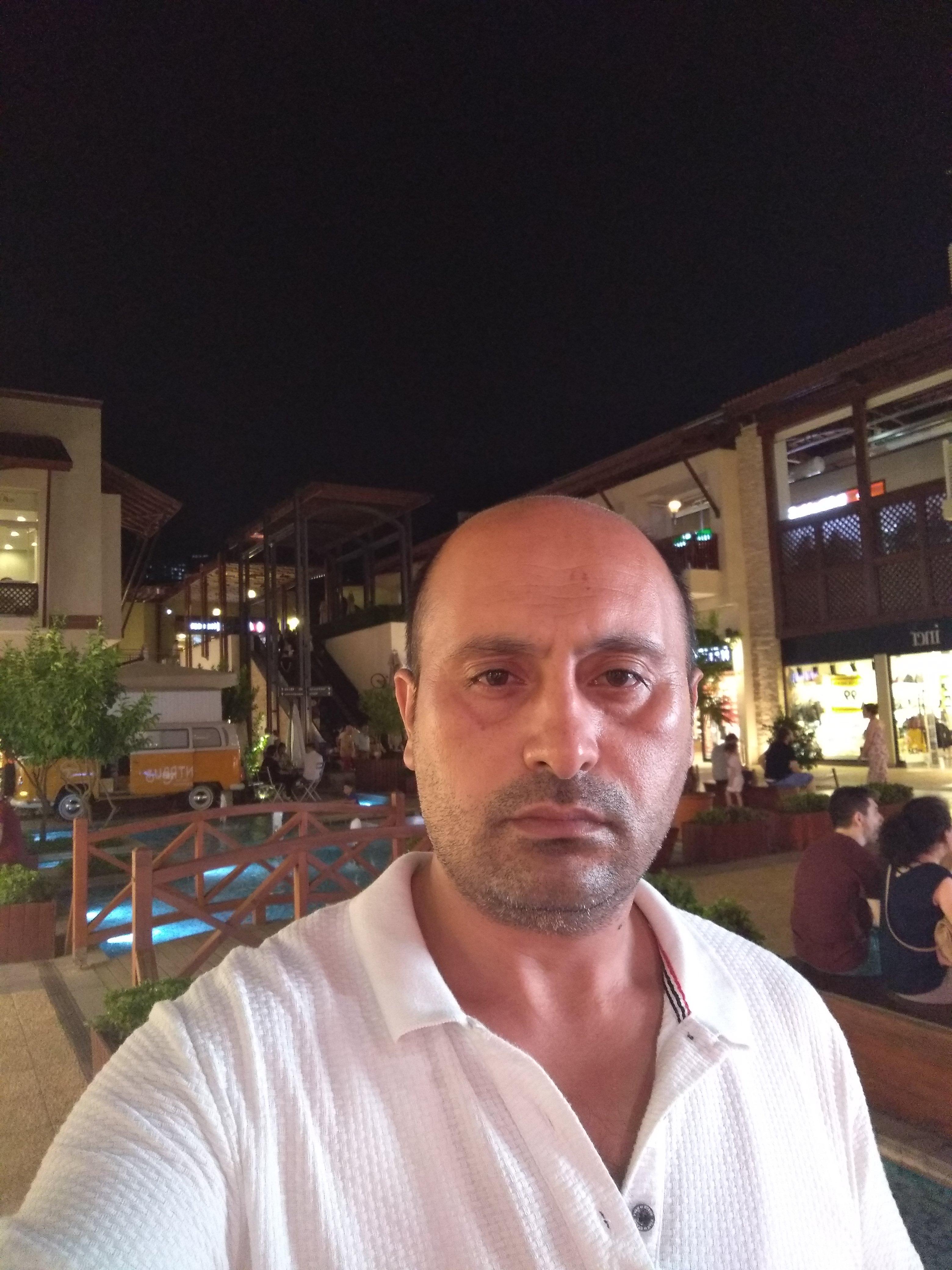 Kamuran Güllü