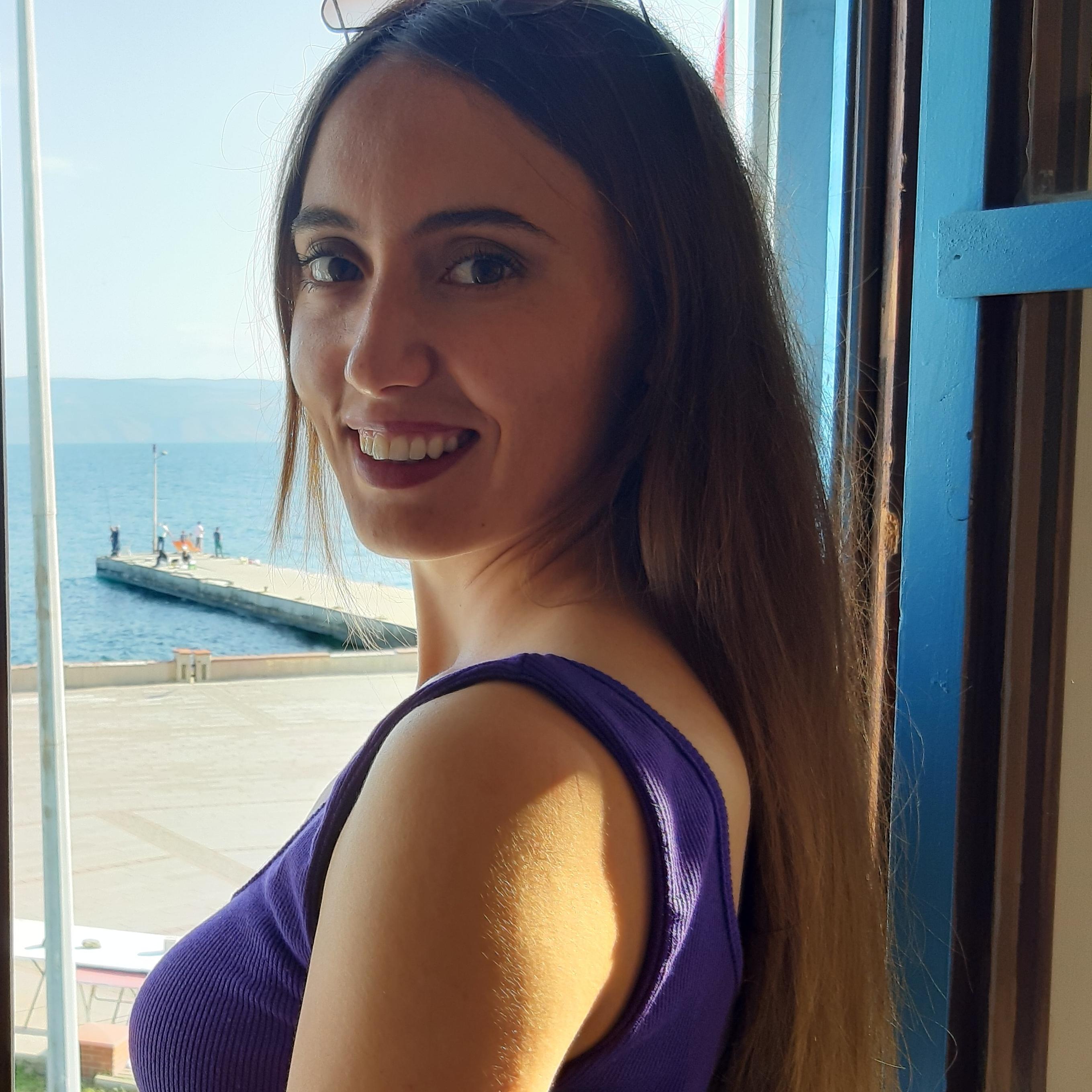 Suna Aydın